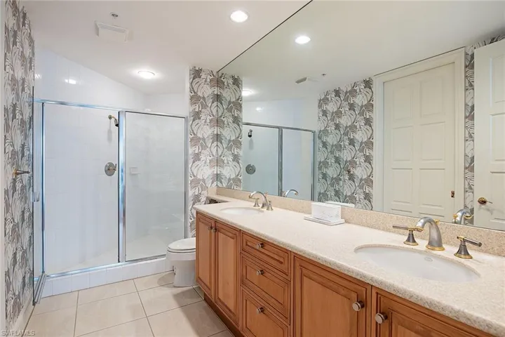 4151 Gulf Shore Blvd N 201, Naples, Florida 34103
