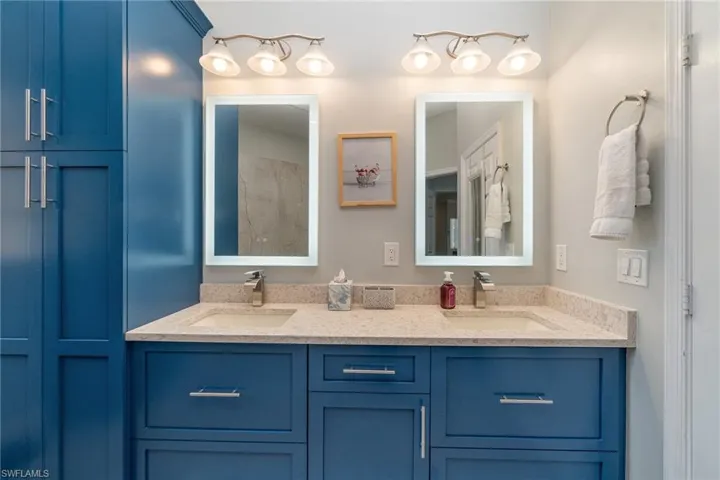 custom vanity primary bath