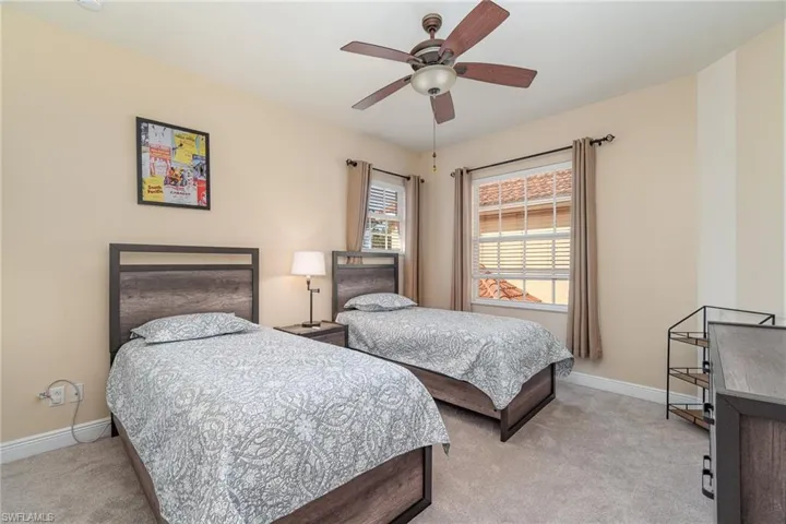 guest room 2 twins
