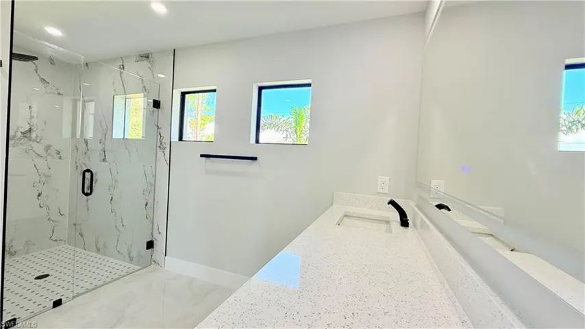 2710  52ND SW ST, Lehigh Acres, FL 33976