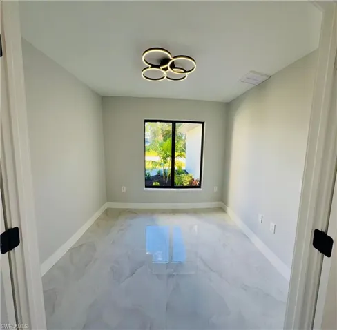 2710  52ND SW ST, Lehigh Acres, FL 33976