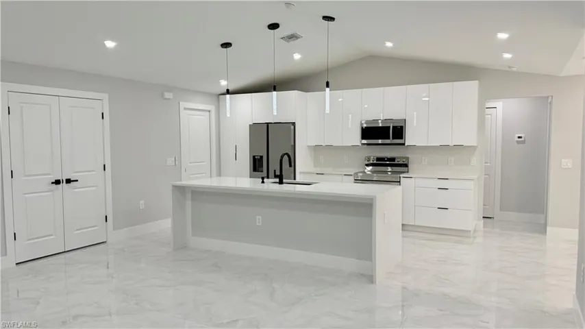 2710  52ND SW ST, Lehigh Acres, FL 33976