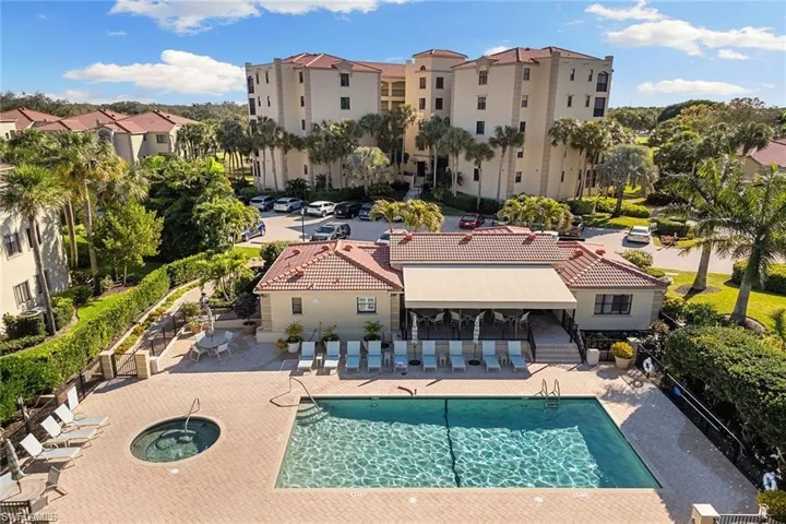 7056 Pelican Bay Blvd 105, Naples, Florida 34108