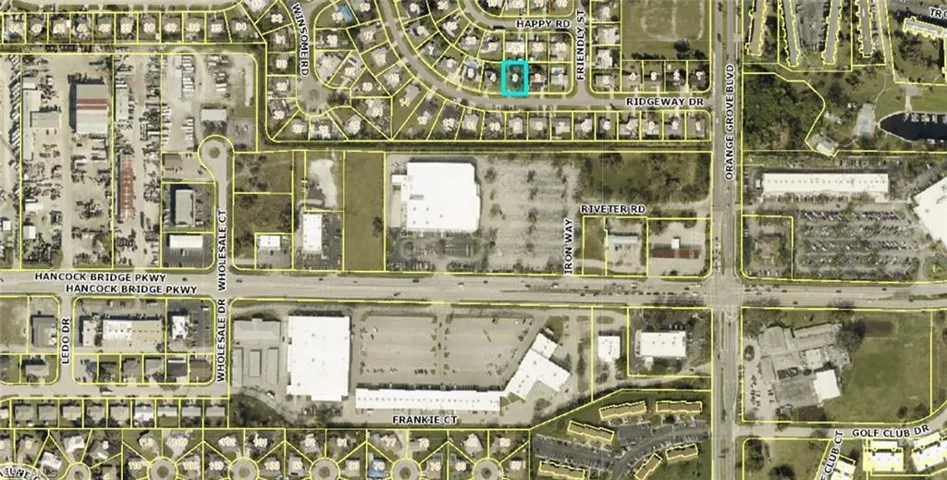 Close to many restaurants and shopping. Just a short drive downtown FM.