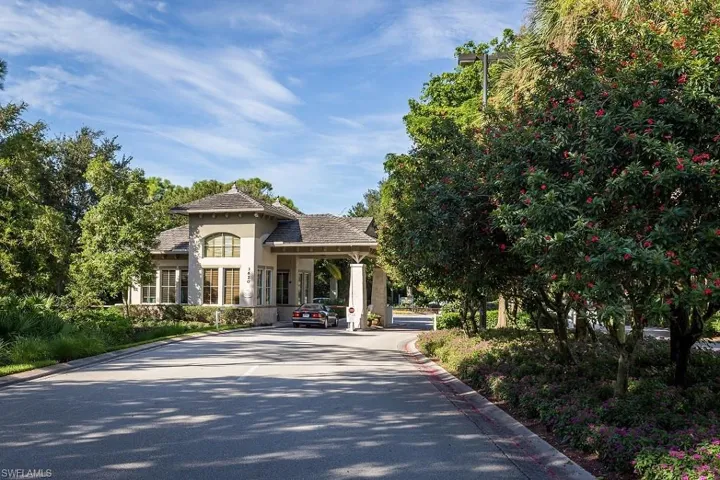 26911  Wedgewood  DR, Bonita Springs, FL 34134