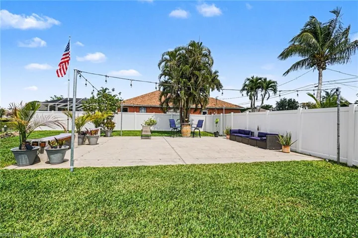 1323 Sw 27th Ter, Cape Coral, Florida 33914