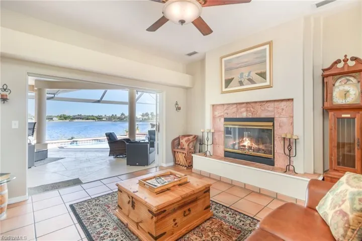 1323 Sw 27th Ter, Cape Coral, Florida 33914