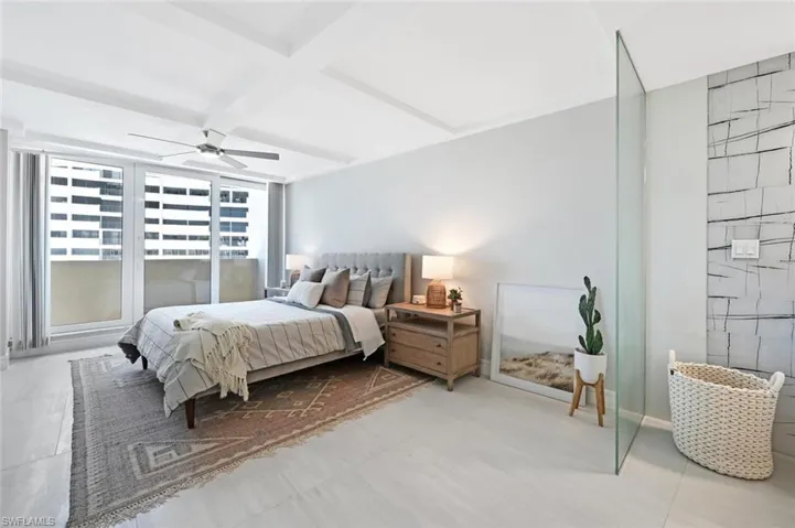 Primary Bedroom/Queen Bed