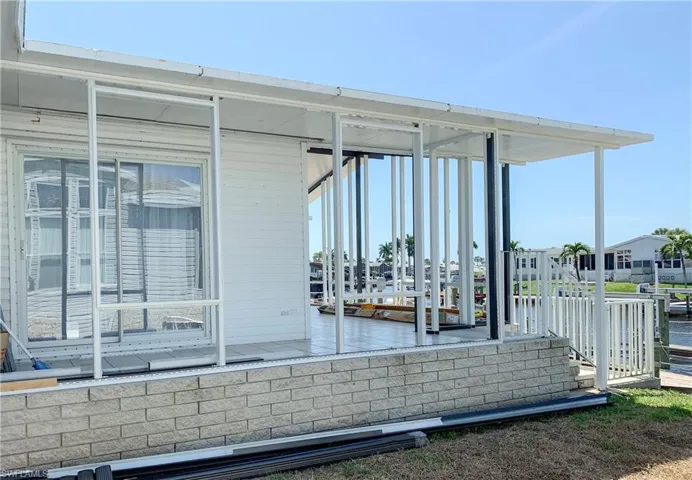 Side/rear lanai ready to make your own