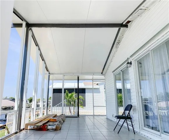 Side/rear lanai ready to make your own