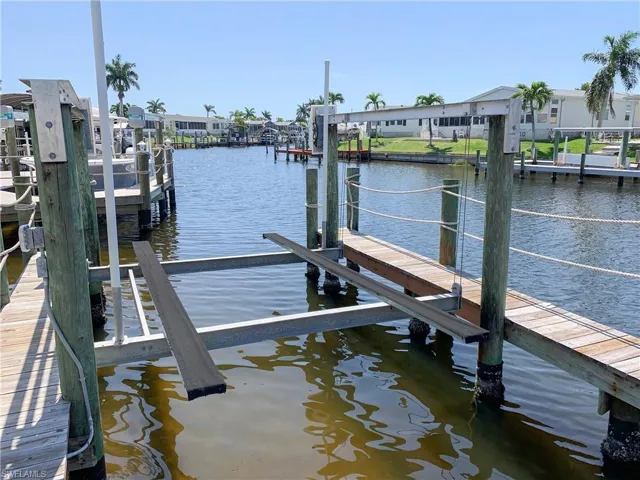 Captain's Walk Dock and Lift with new motors