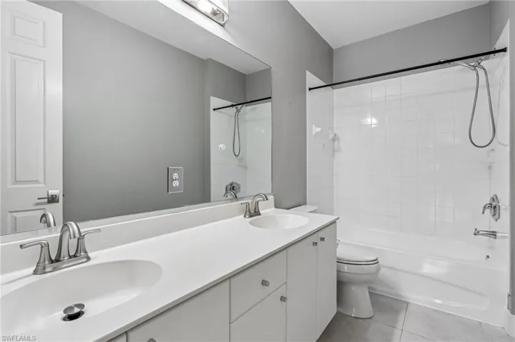 1410 Mariposa Cir 102, Naples, Florida 34105