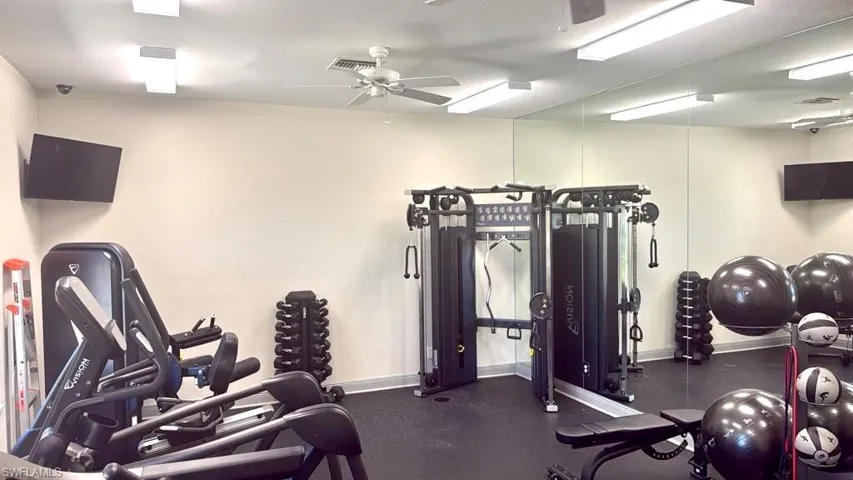 1410 Mariposa Cir 102, Naples, Florida 34105