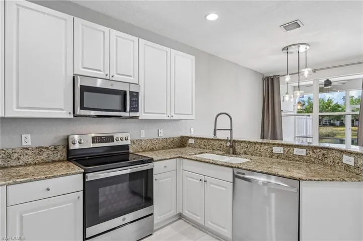 1410 Mariposa Cir 102, Naples, Florida 34105