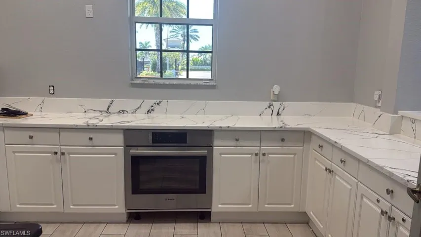 1410 Mariposa Cir 102, Naples, Florida 34105
