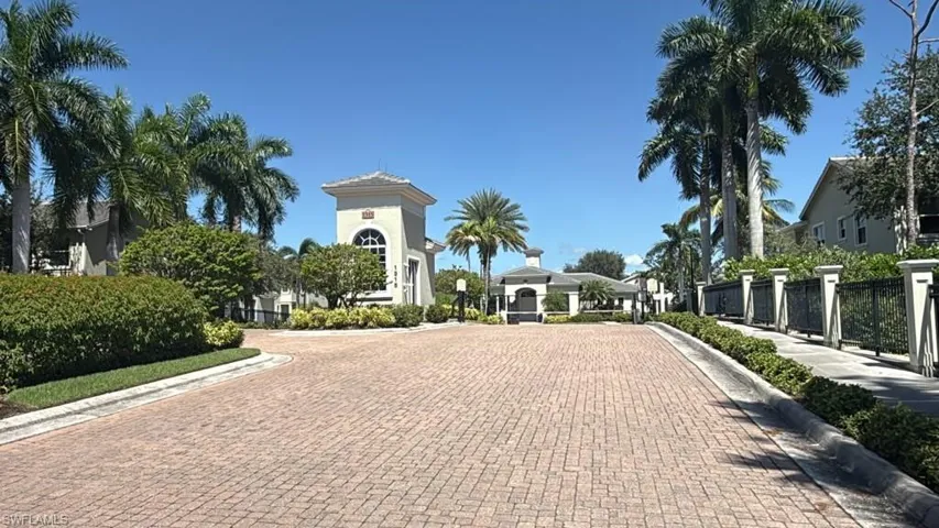1410 Mariposa Cir 102, Naples, Florida 34105
