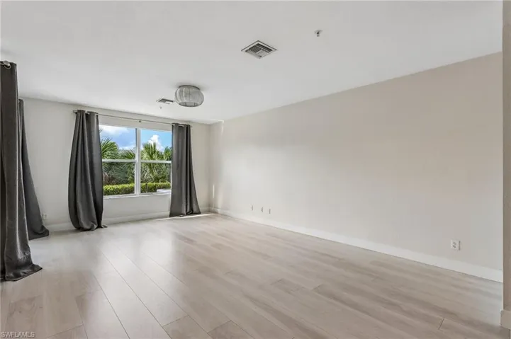 1410 Mariposa Cir 102, Naples, Florida 34105