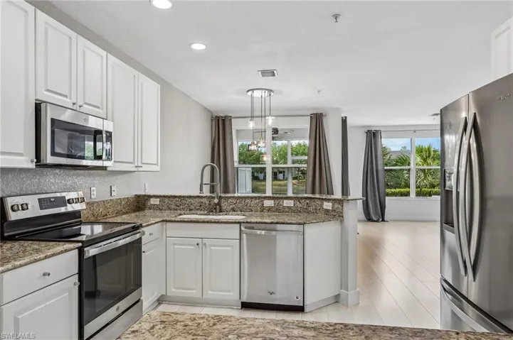 1410 Mariposa Cir 102, Naples, Florida 34105