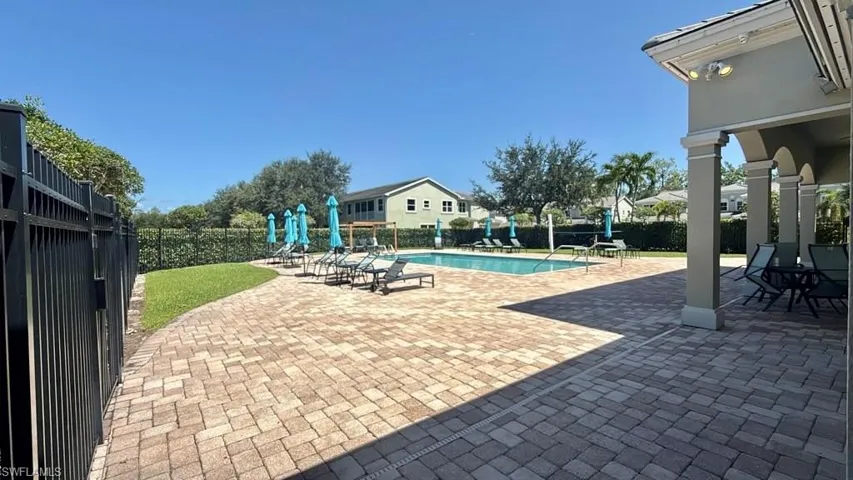1410 Mariposa Cir 102, Naples, Florida 34105
