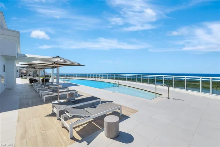 rooftop pool in tower 300