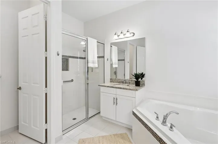 13783 Luna Dr, Naples, Florida 34109