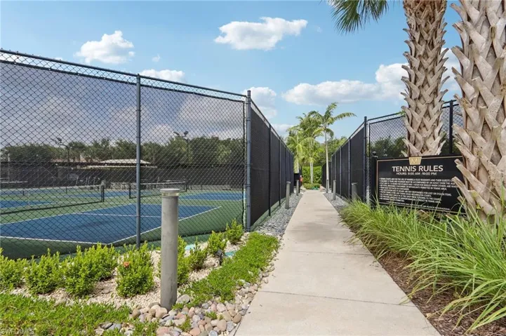 13783 Luna Dr, Naples, Florida 34109