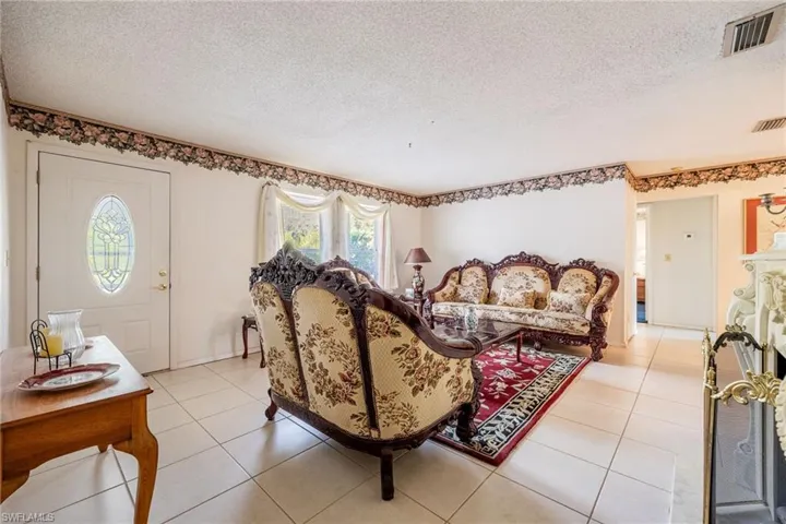 4005  School  CIR, Labelle, FL 33935