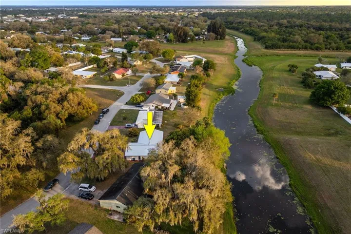 4005  School  CIR, Labelle, FL 33935