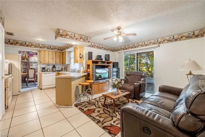 4005  School  CIR, Labelle, FL 33935