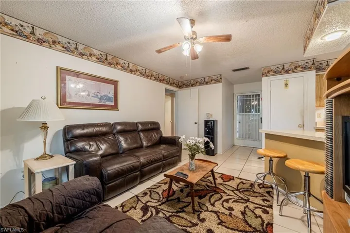 4005  School  CIR, Labelle, FL 33935