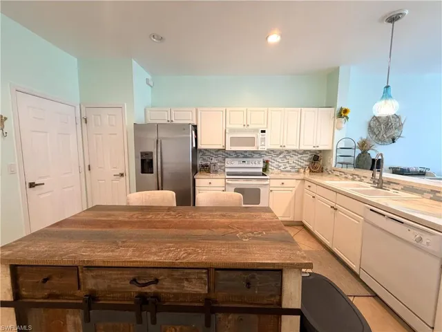 8311 Village Edge Cir 3, Fort Myers, Florida 33919