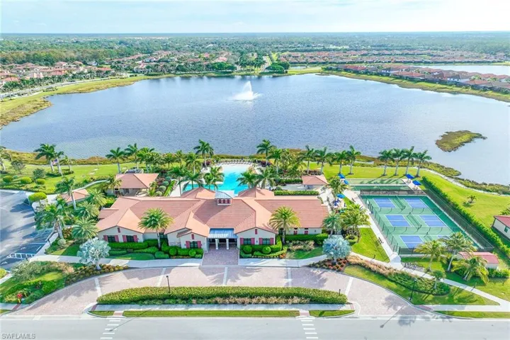 1439  Oceania S DR, Naples, FL 34113