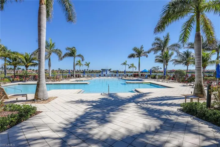 1439  Oceania S DR, Naples, FL 34113