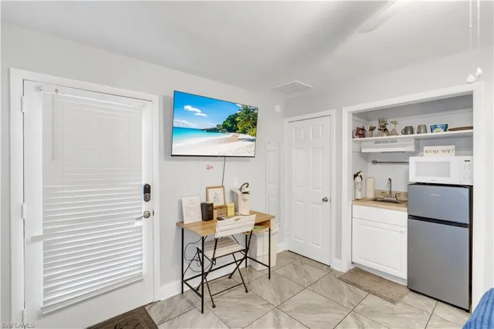 4913 Vincennes St 4, Cape Coral, Florida 33904