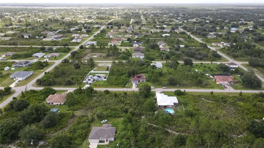 Birds eye view of property