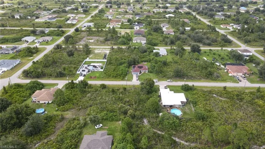 Birds eye view of property