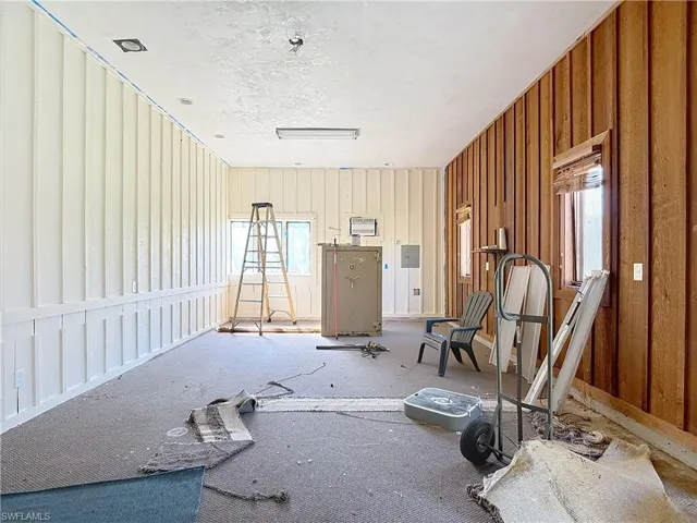 Miscellaneous room with electric panel