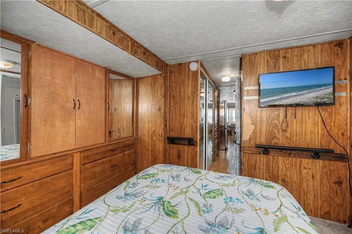 284 Blue Spring Ter, North Fort Myers, Florida 33903