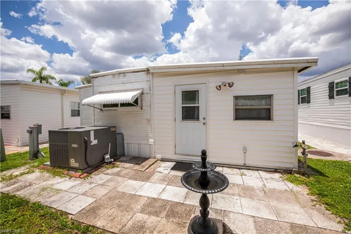 284 Blue Spring Ter, North Fort Myers, Florida 33903