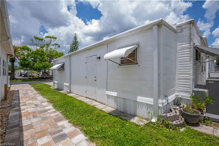 284 Blue Spring Ter, North Fort Myers, Florida 33903