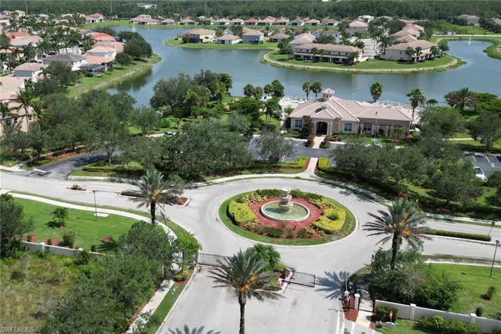 Community Entrace & Clubhouse