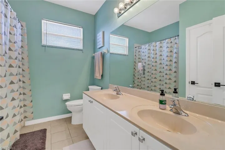 Upstaris Bathroom