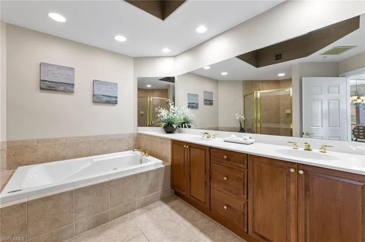 2738 Tiburon Blvd E # 405, Naples Fl 34109