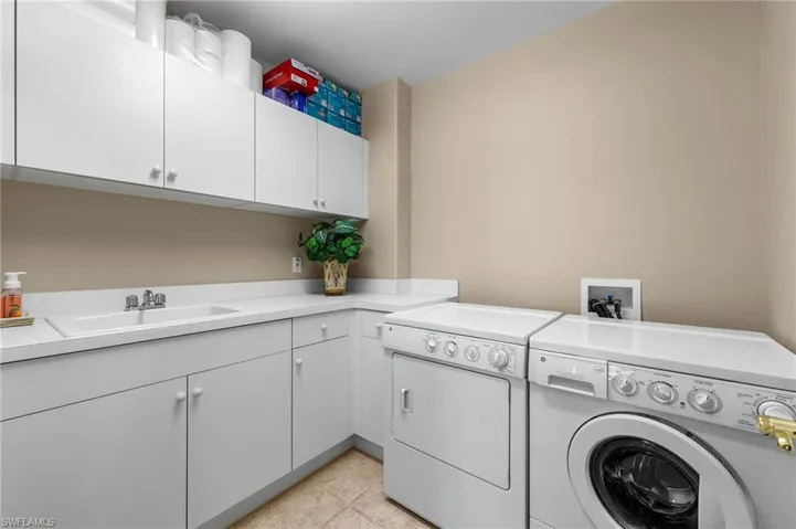 2738 Tiburon Blvd E # 405, Naples Fl 34109