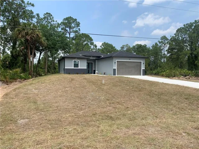 124  Columbus S BLVD, Lehigh Acres, FL 33974