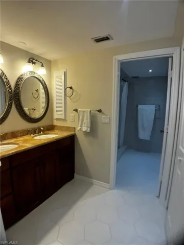 Upstairs master bath