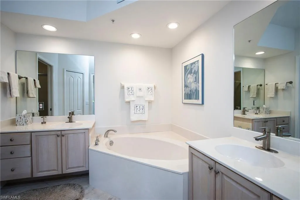 7655 Pebble Creek CIR, Naples, FL 34108,224083242