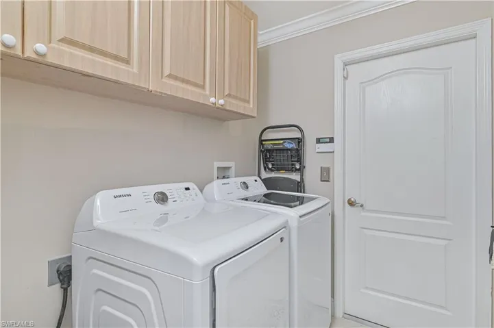 917  Albert  AVE, Lehigh Acres, FL 33971