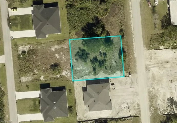 116/118  Gretchen S AVE, Lehigh Acres, FL 33973