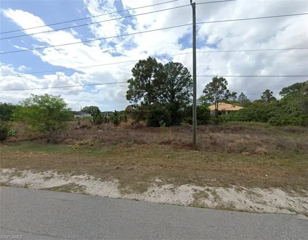 116/118  Gretchen S AVE, Lehigh Acres, FL 33973